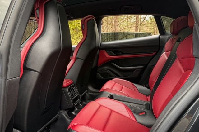 Used 2022 Porsche Taycan 4 Cross Turismo image 40