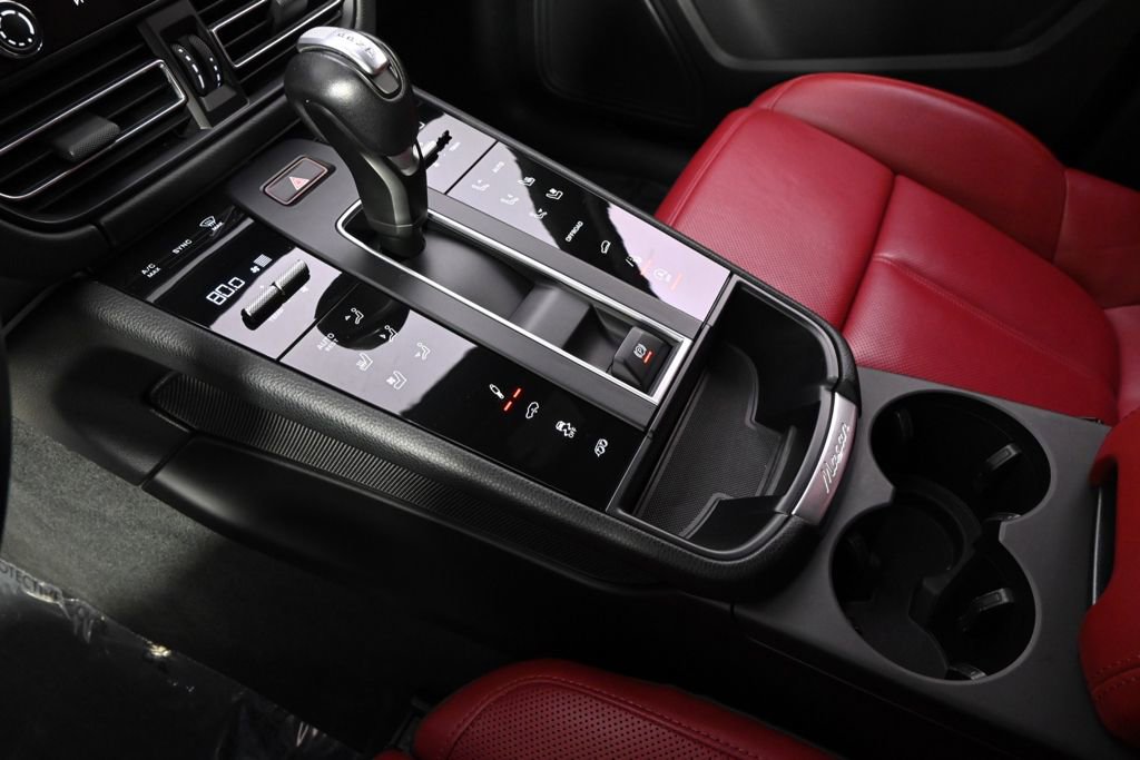 Used 2022 Porsche Macan GTS AWD/4WD image 38