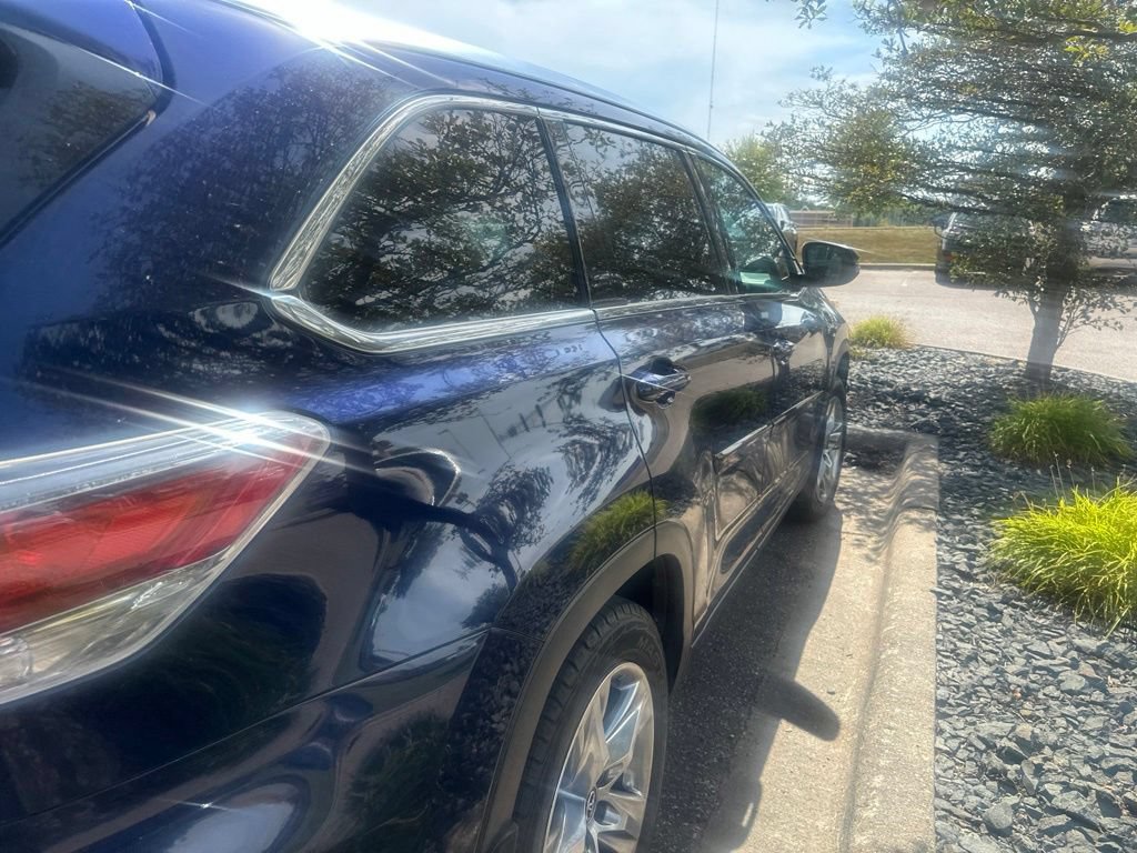 Used 2016 Toyota Highlander Limited Platinum AWD/4WD image 13