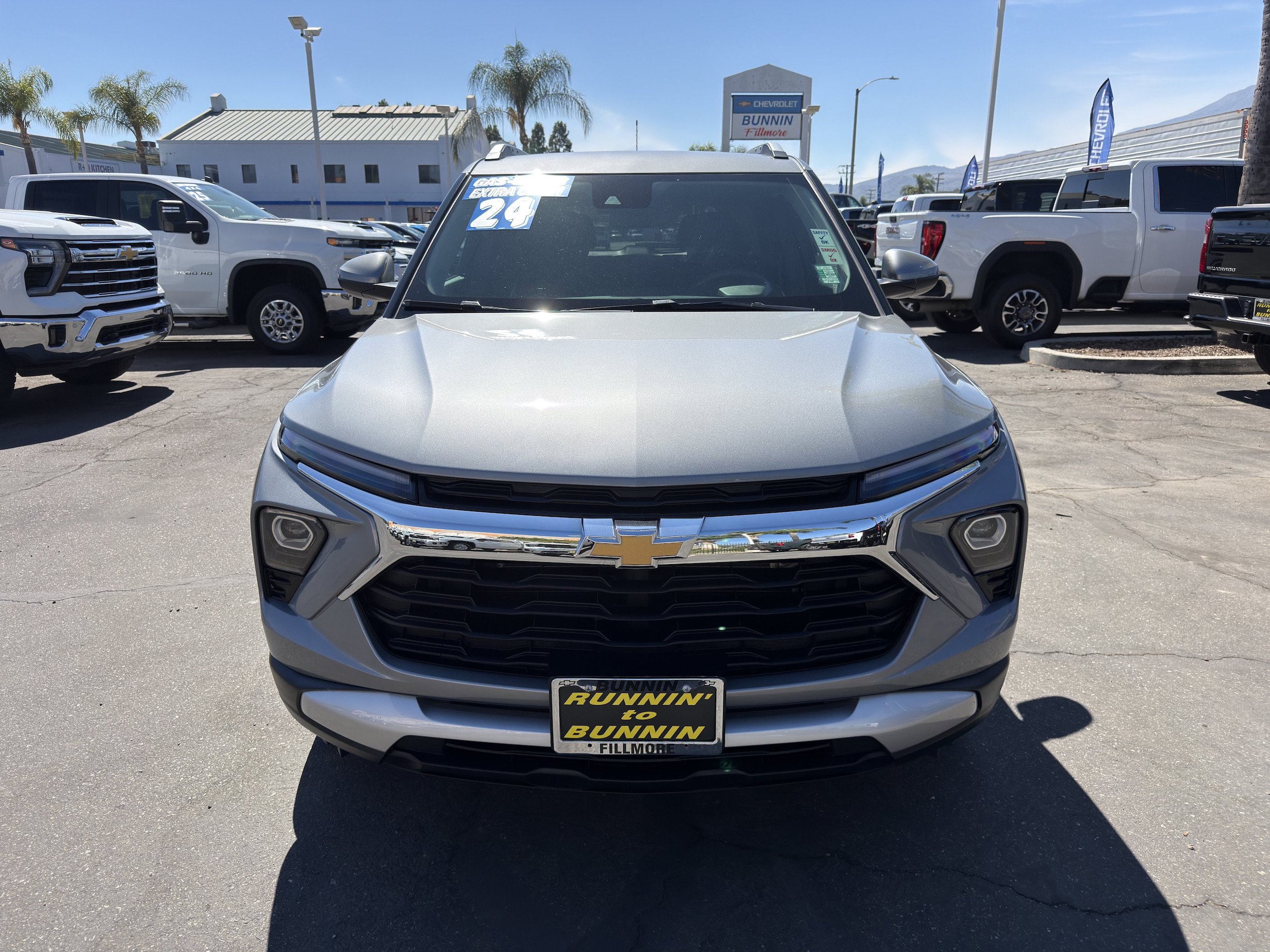 Used 2024 Chevrolet TrailBlazer LT FWD image 3