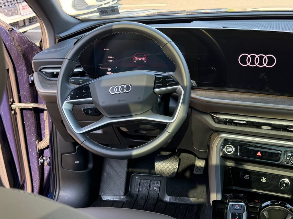 Used 2025 Audi Q5 Premium w/ Convenience Package AWD/4WD image 23