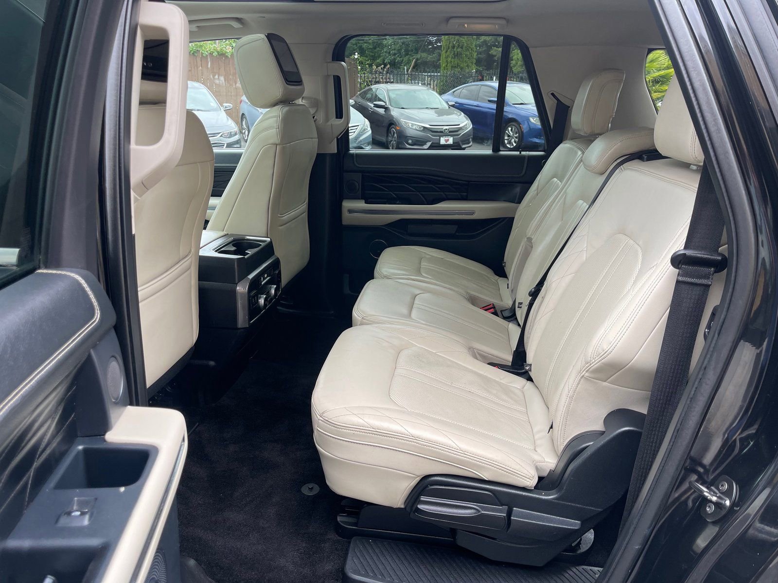 Used 2018 Ford Expedition Max Platinum AWD/4WD image 13