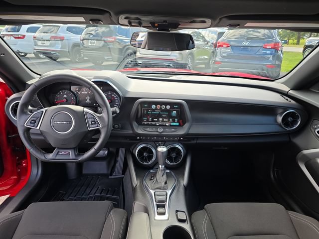 Used 2018 Chevrolet Camaro SS RWD image 10
