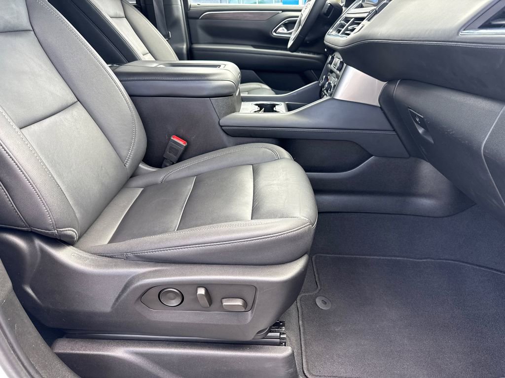 Used 2024 Chevrolet Tahoe LT RWD image 14