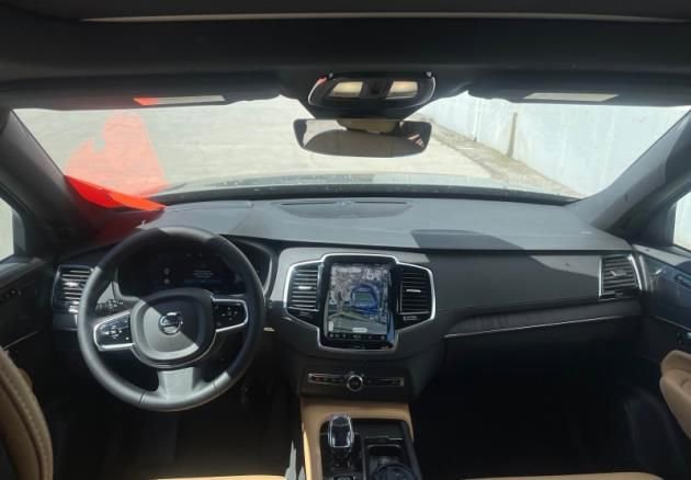 Used 2024 Volvo XC90 T8 Ultimate w/ Protection Package Premier image 3