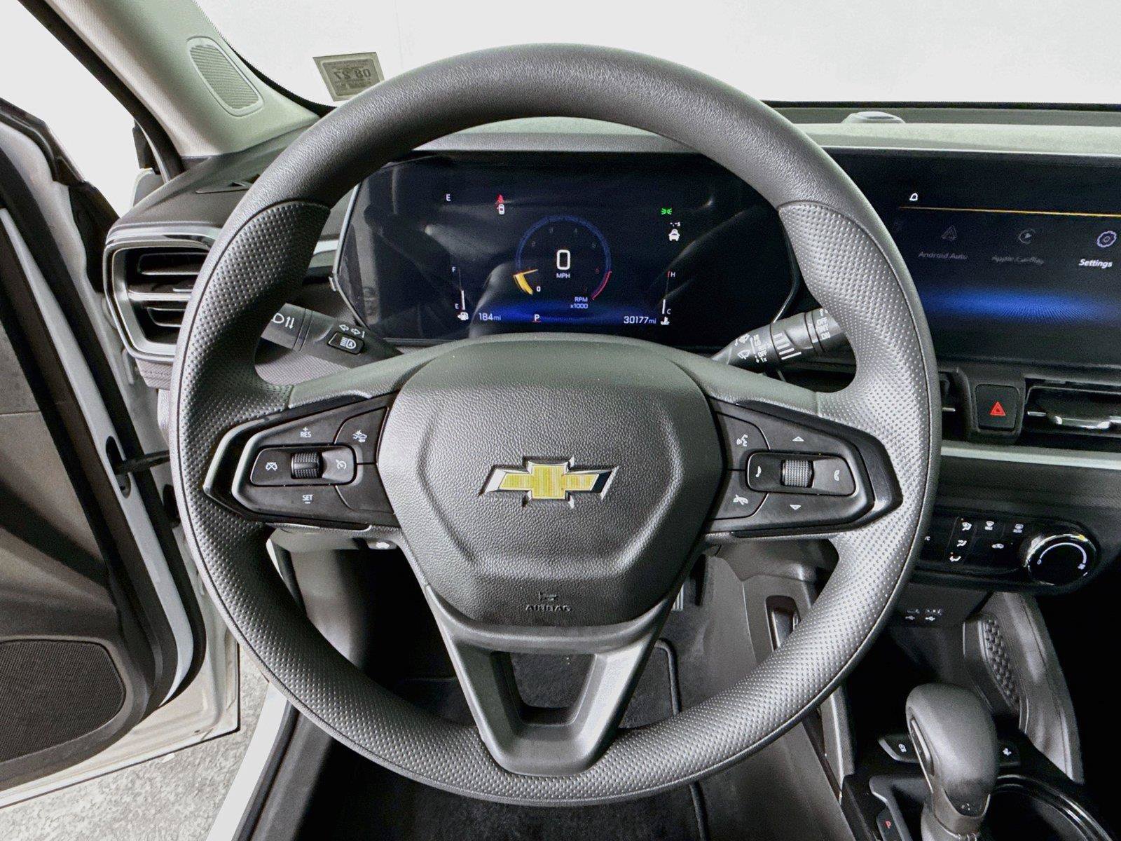 Used 2024 Chevrolet TrailBlazer LS FWD image 4