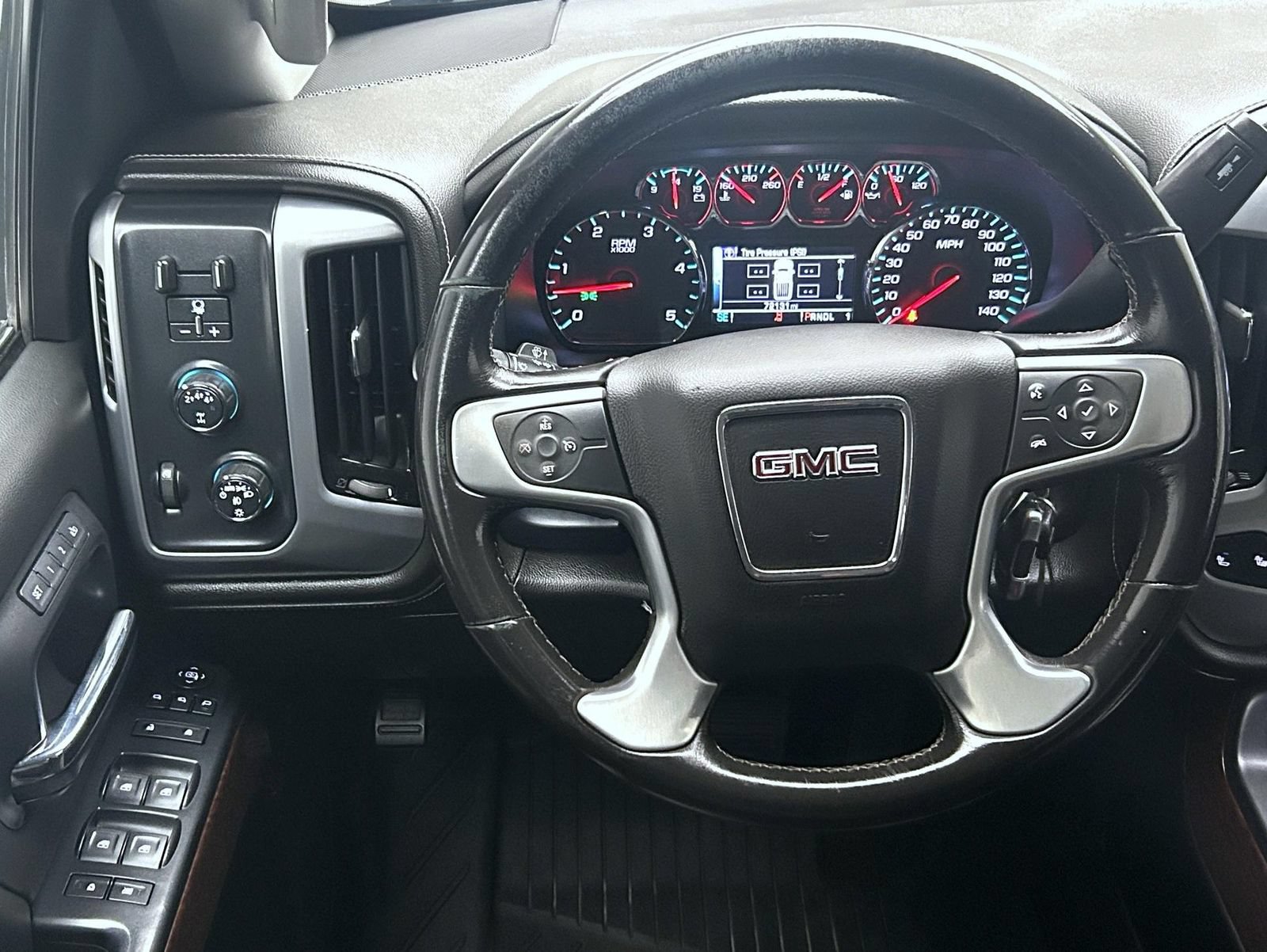 Used 2018 GMC Sierra 2500 SLT AWD/4WD image 12