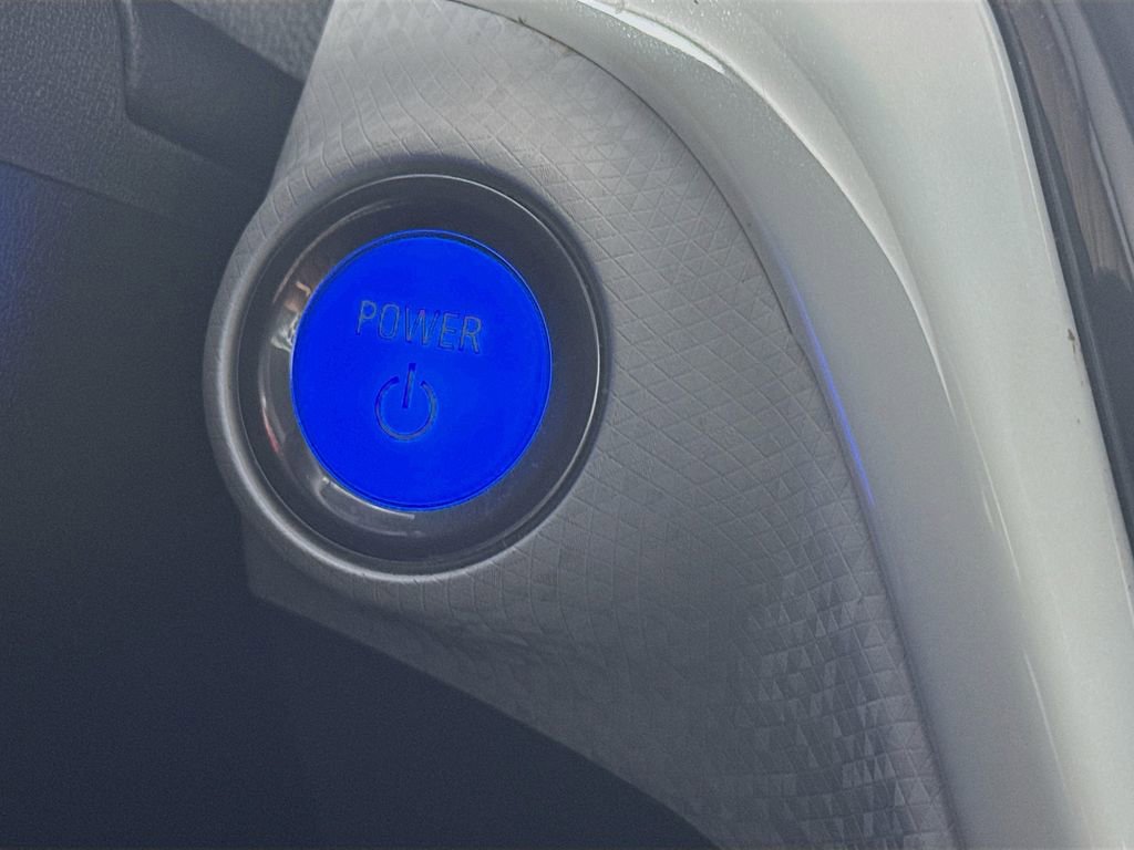 Used 2021 Chevrolet Bolt LT FWD image 18
