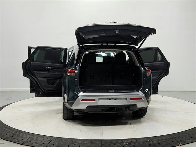 Used 2024 Nissan Pathfinder Platinum w/ Lighting Package (N93) image 14