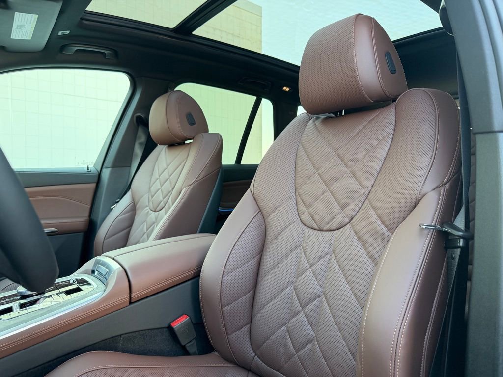 New 2026 BMW X5 xDrive50e w/ Premium Package image 5