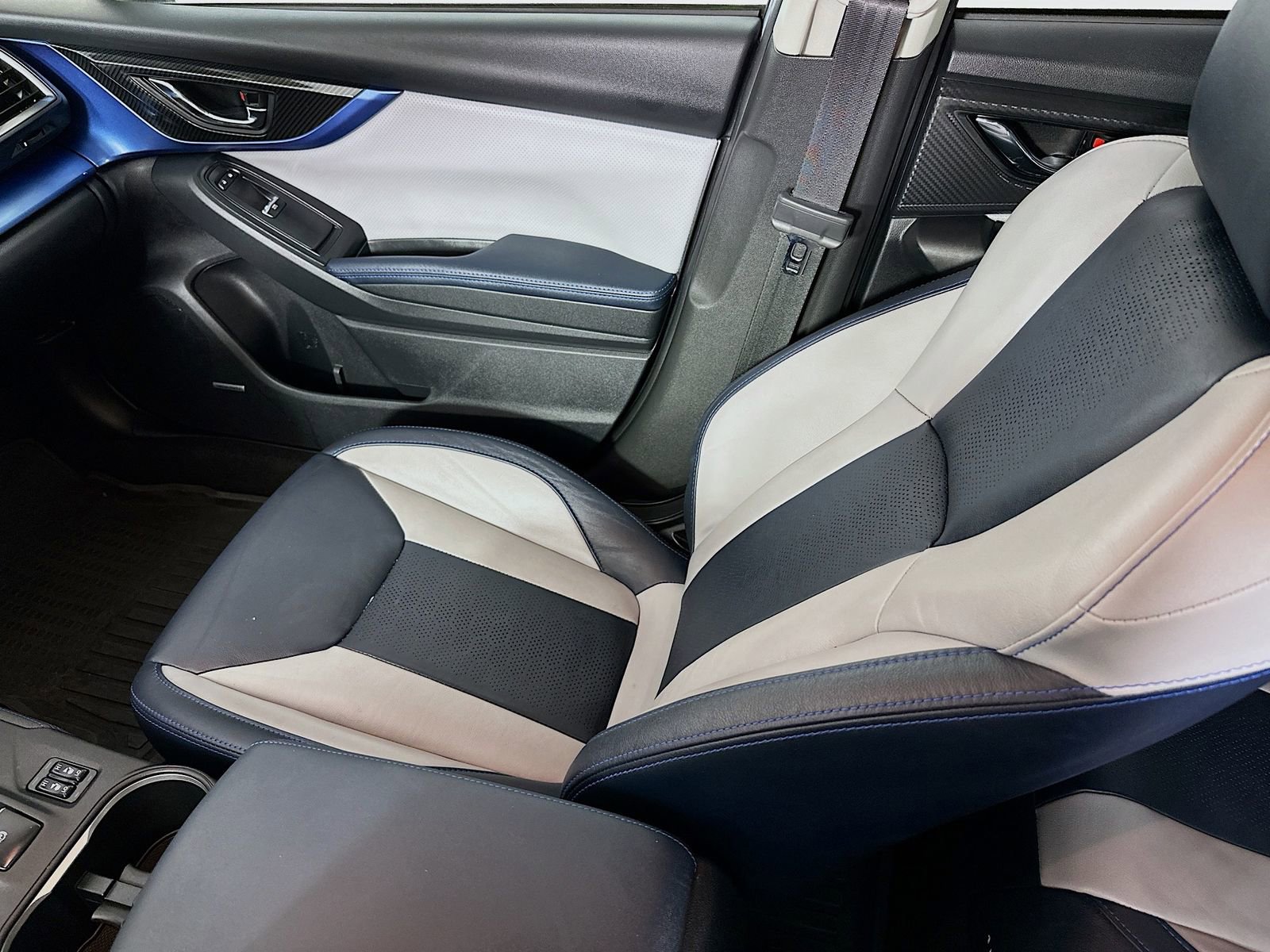 Used 2020 Subaru Crosstrek Hybrid w/ Moonroof Package w/Navigation image 25