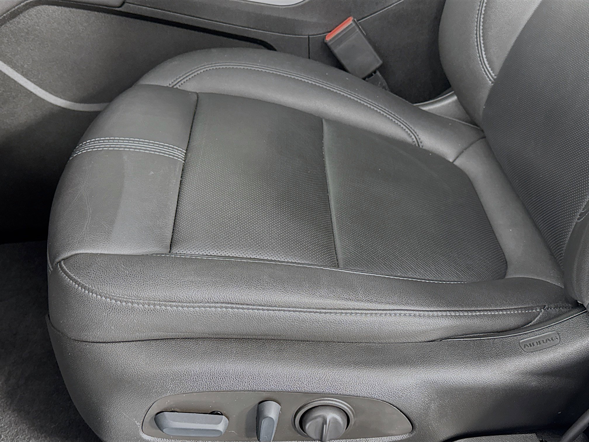 Used 2022 Chevrolet Blazer LT w/ Redline Edition image 18