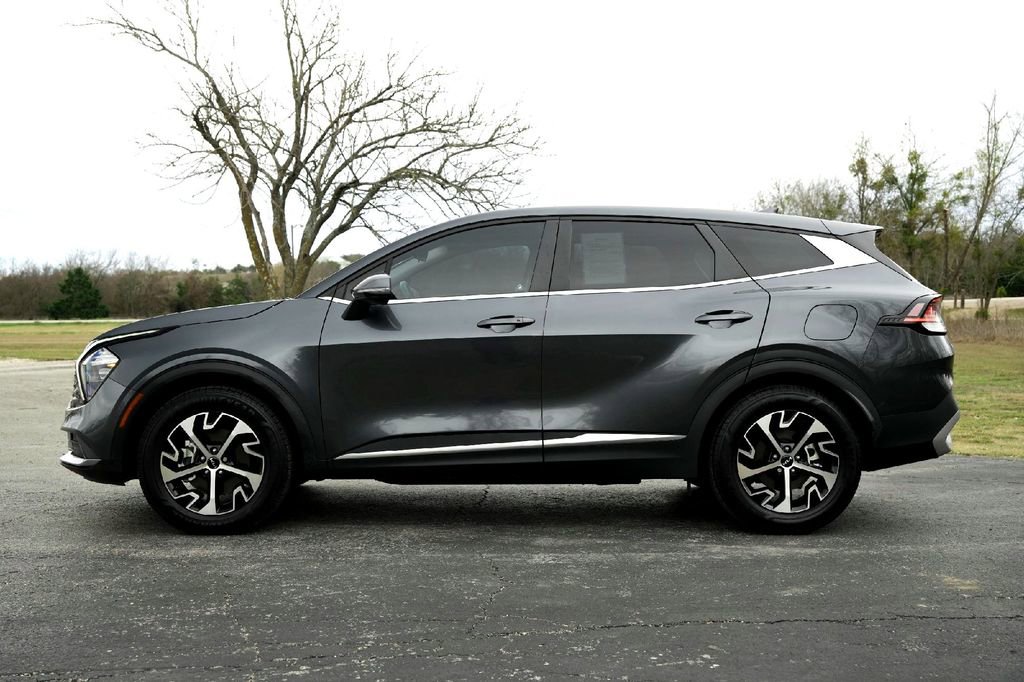 Used 2023 Kia Sportage EX image 9