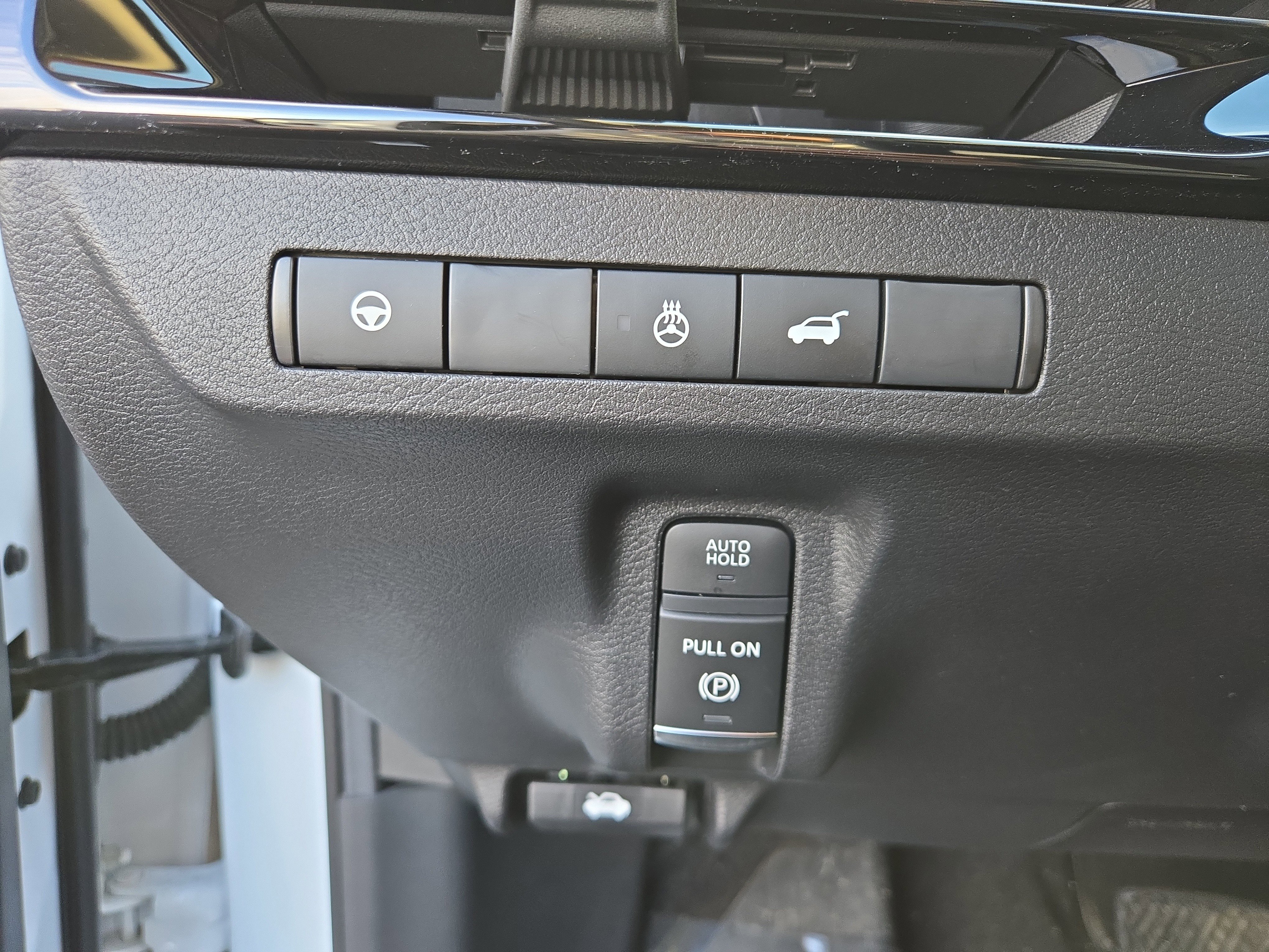 Certified 2025 Nissan Murano SL image 17