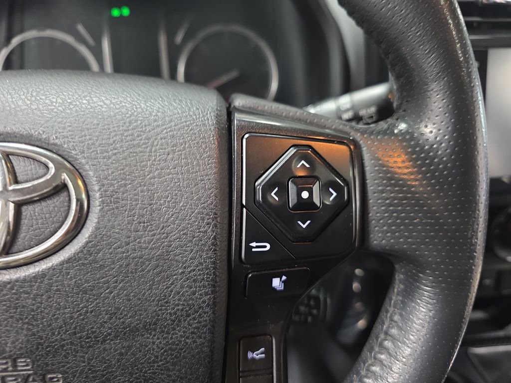Used 2022 Toyota 4Runner TRD Off-Road Premium image 17