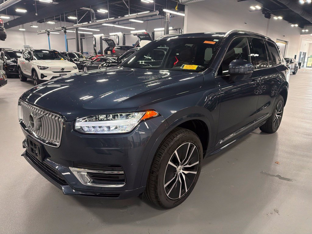 Used 2022 Volvo XC90 T8 Inscription Expression w/ Protection Package Premier