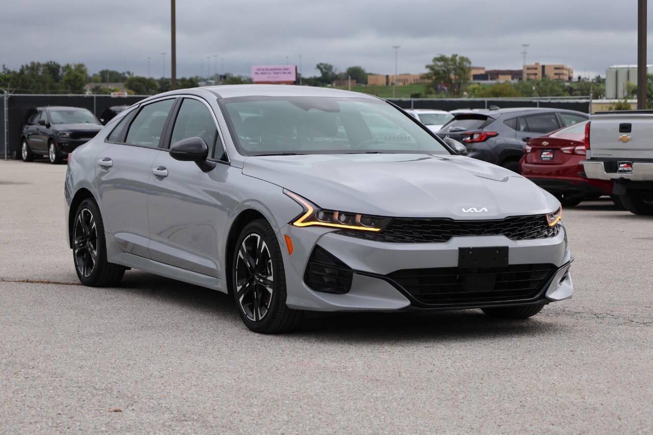 Used 2023 Kia K5 GT-Line w/ GT-Line Premium Package FWD image 4