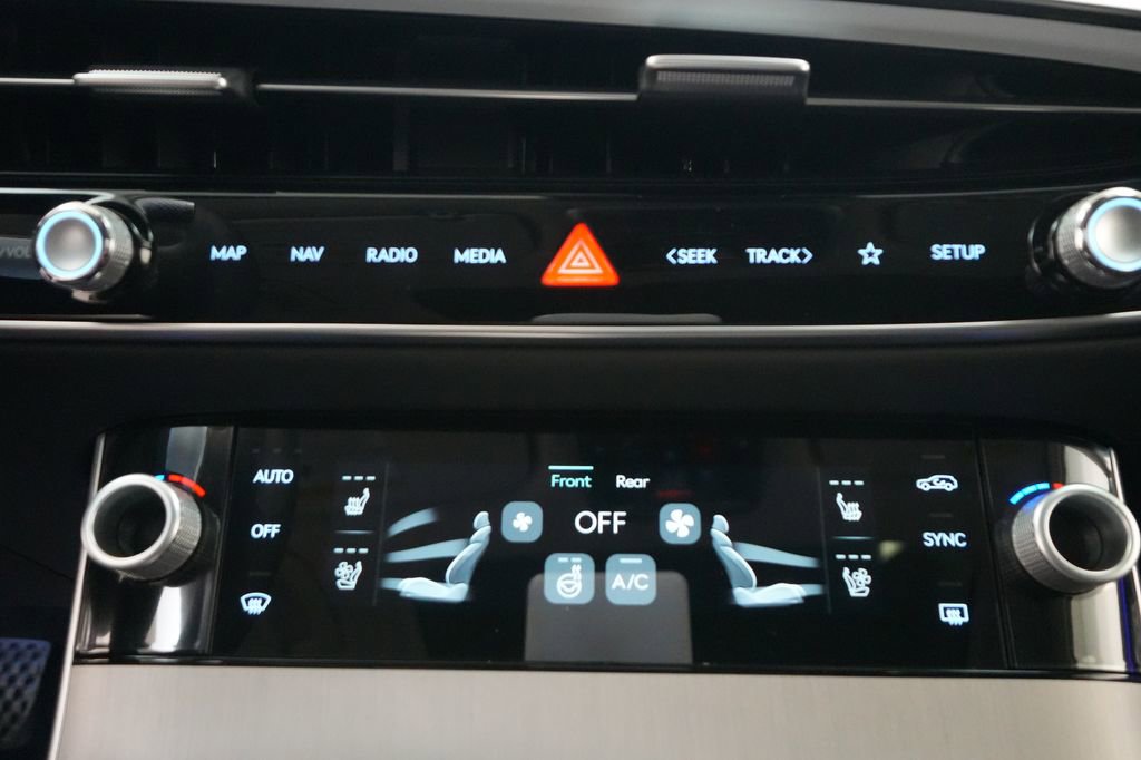 New 2026 Genesis GV70 2.5T Advanced image 40