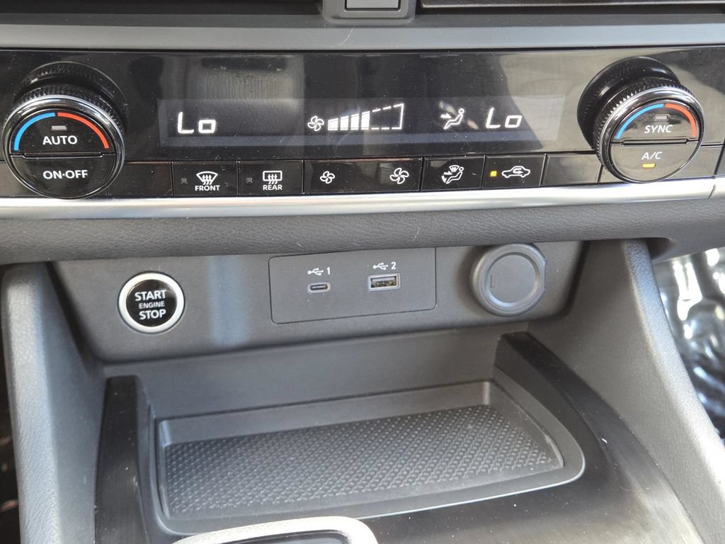 Used 2023 Nissan Rogue SV AWD/4WD image 29