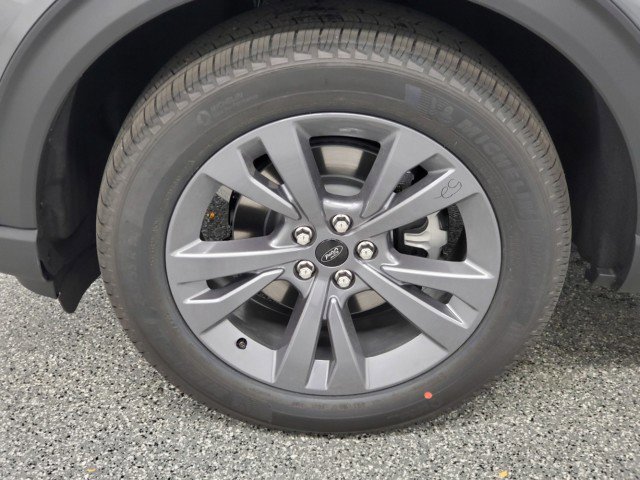 New 2026 Ford Explorer Active w/ Active Comfort Package image 8