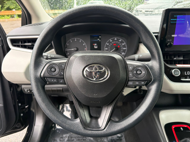 Used 2025 Toyota Corolla LE FWD image 28