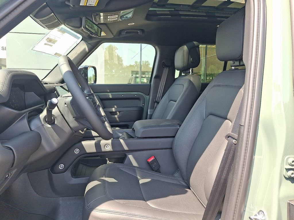 New 2026 Land Rover Defender 110 AWD/4WD image 9