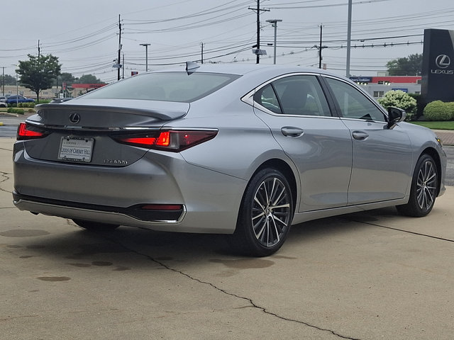 Certified 2023 Lexus ES 300h w/ Premium Package FWD image 6