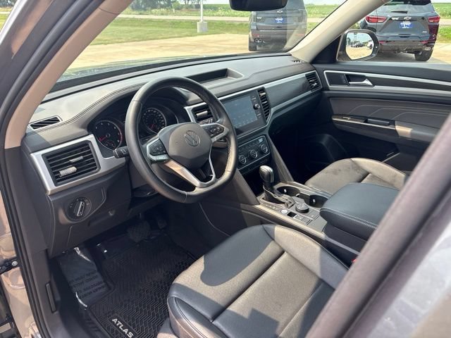 Used 2021 Volkswagen Atlas SE w/ Panoramic Sunroof Package AWD/4WD image 12