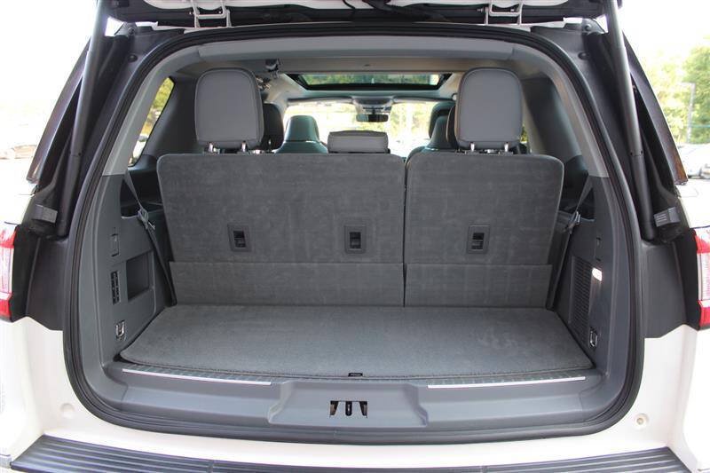 Used 2018 Lincoln Navigator Reserve w/ Technology Package AWD/4WD image 29