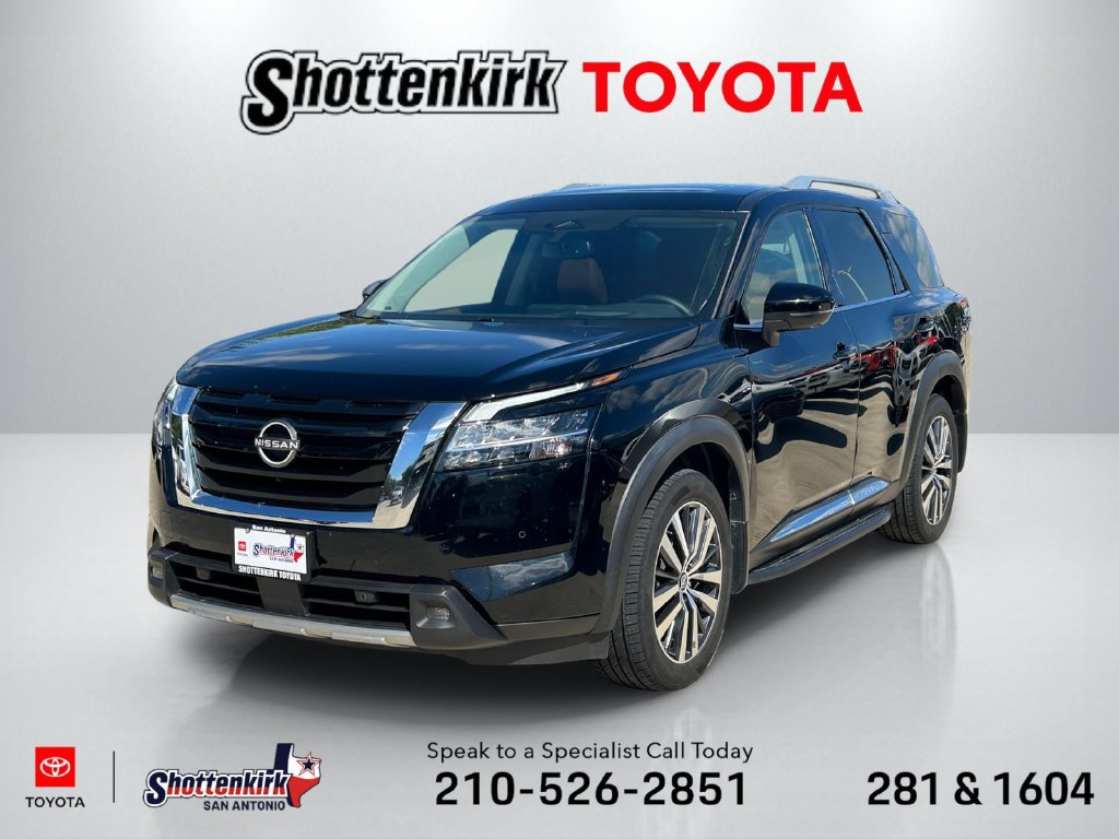Used 2022 Nissan Pathfinder Platinum w/ Cargo Package