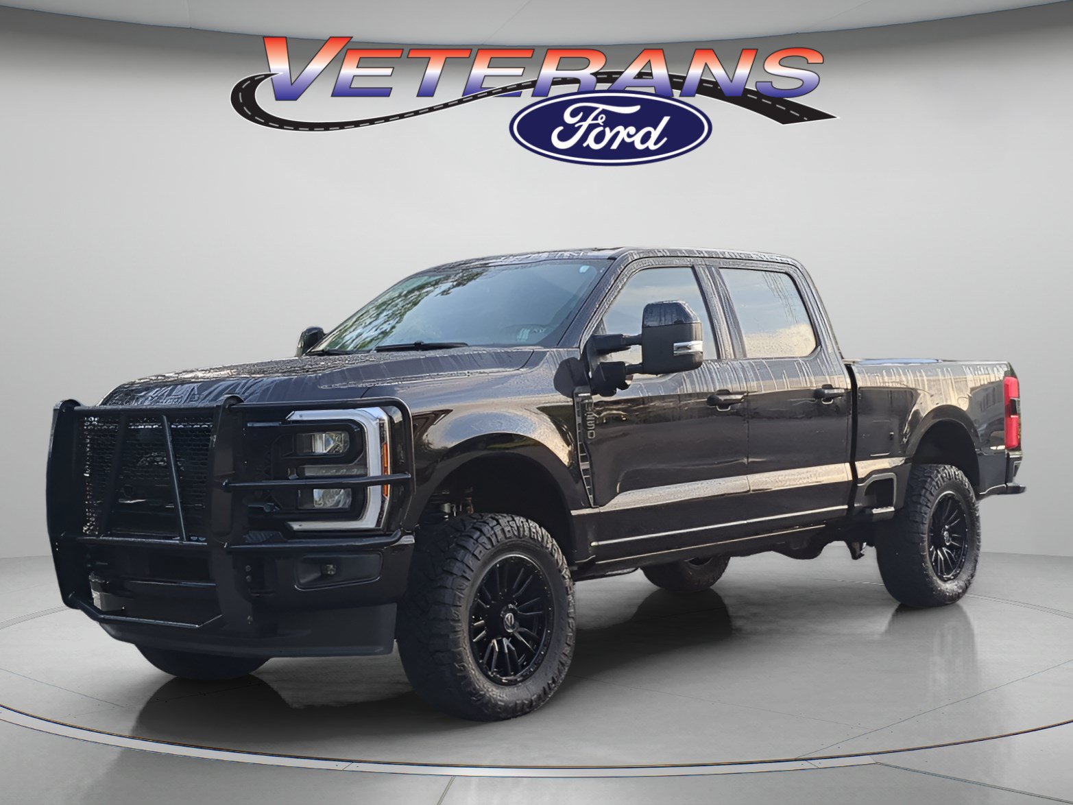 Used 2025 Ford F250 Lariat w/ Black Appearance Package