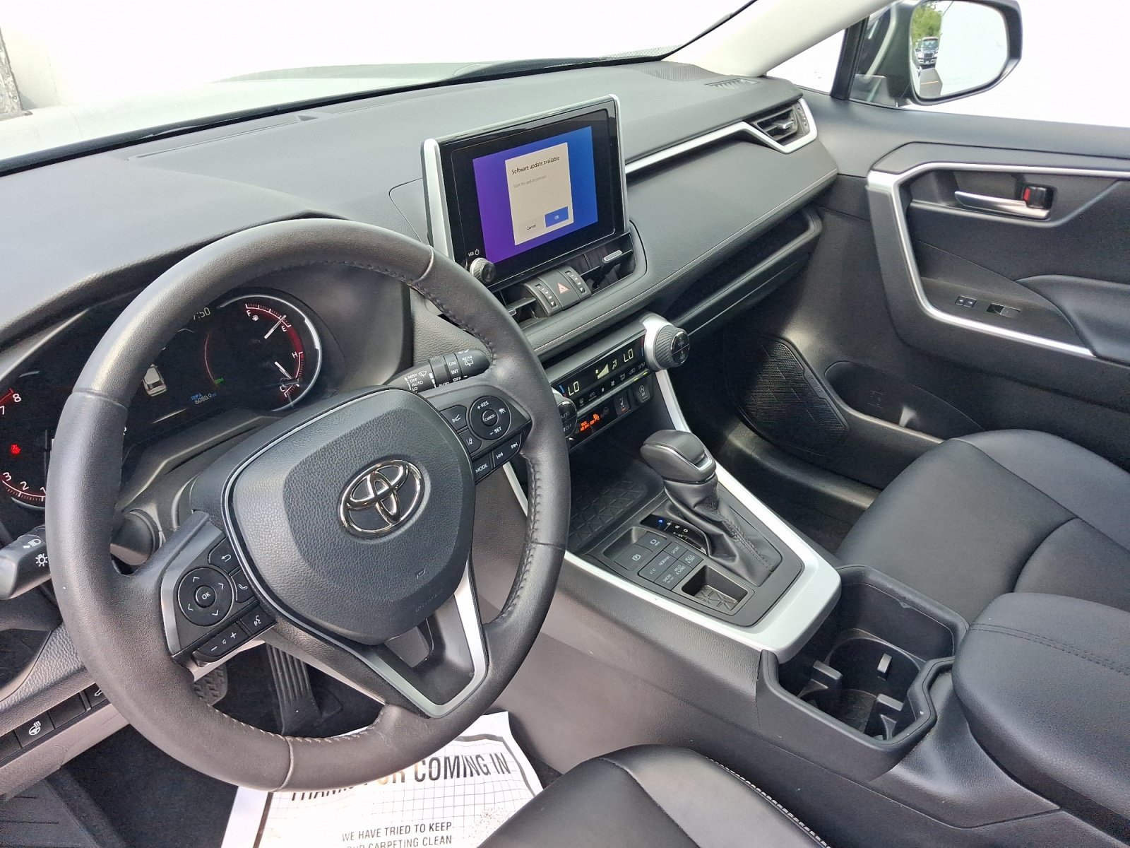 Used 2023 Toyota RAV4 XLE Premium AWD/4WD image 4