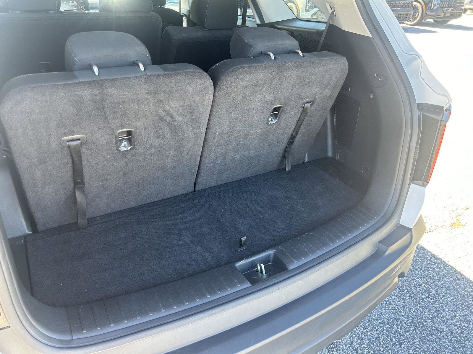 Used 2022 Kia Sorento LX image 7