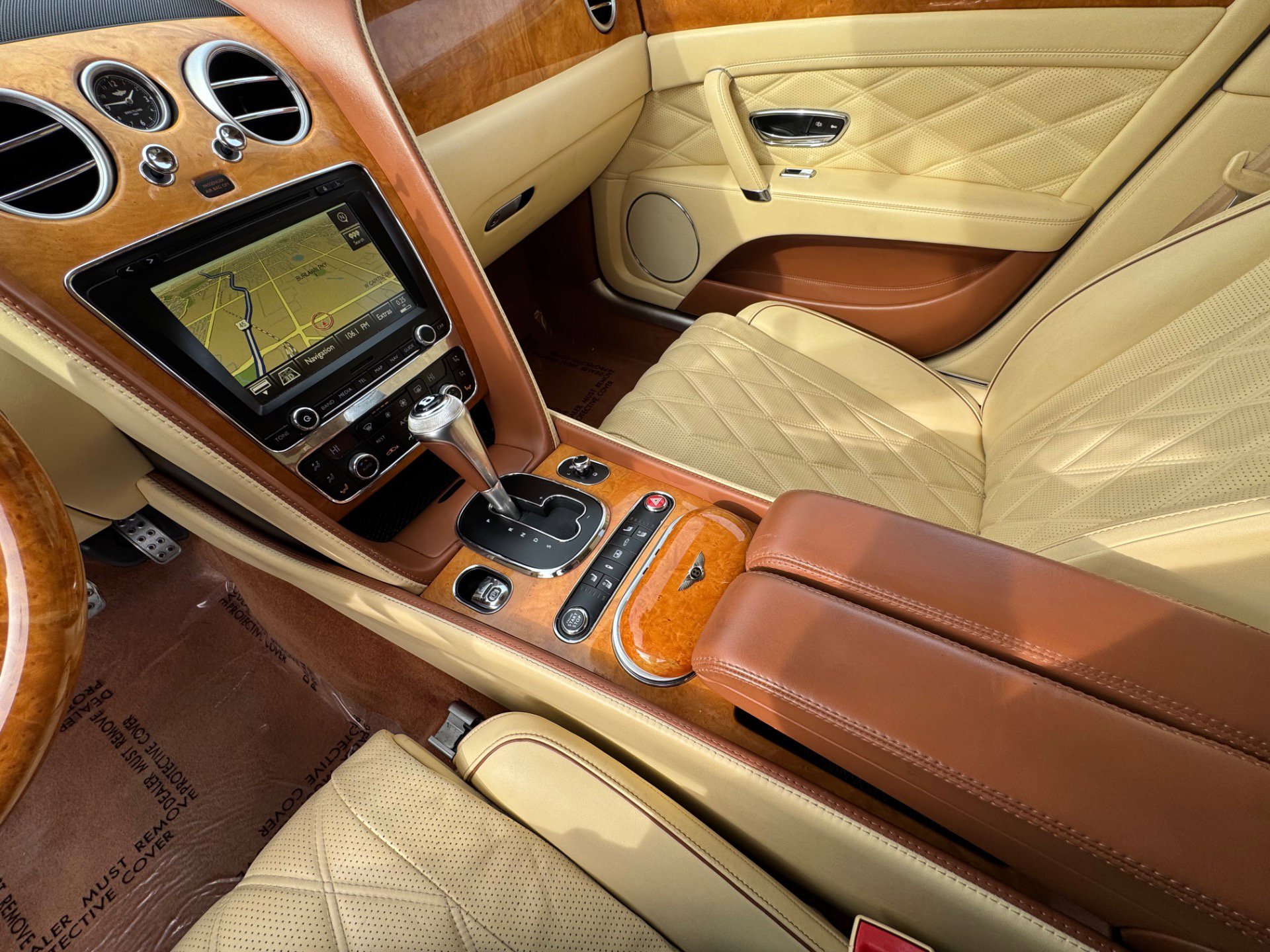 Used 2016 Bentley Flying Spur V8 image 24