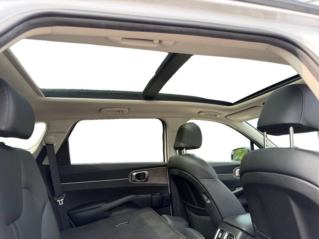 Certified 2023 Kia Sorento S w/ Panoramic Sunroof Package AWD/4WD image 8