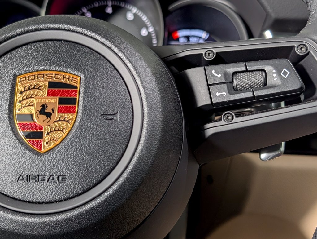New 2026 Porsche Macan AWD/4WD image 38
