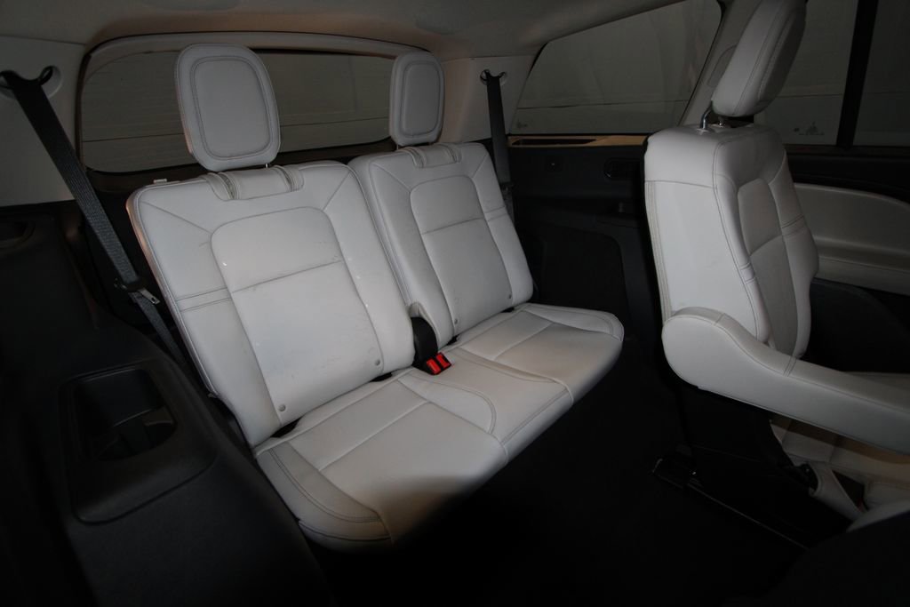Used 2026 Lincoln Aviator AWD image 27
