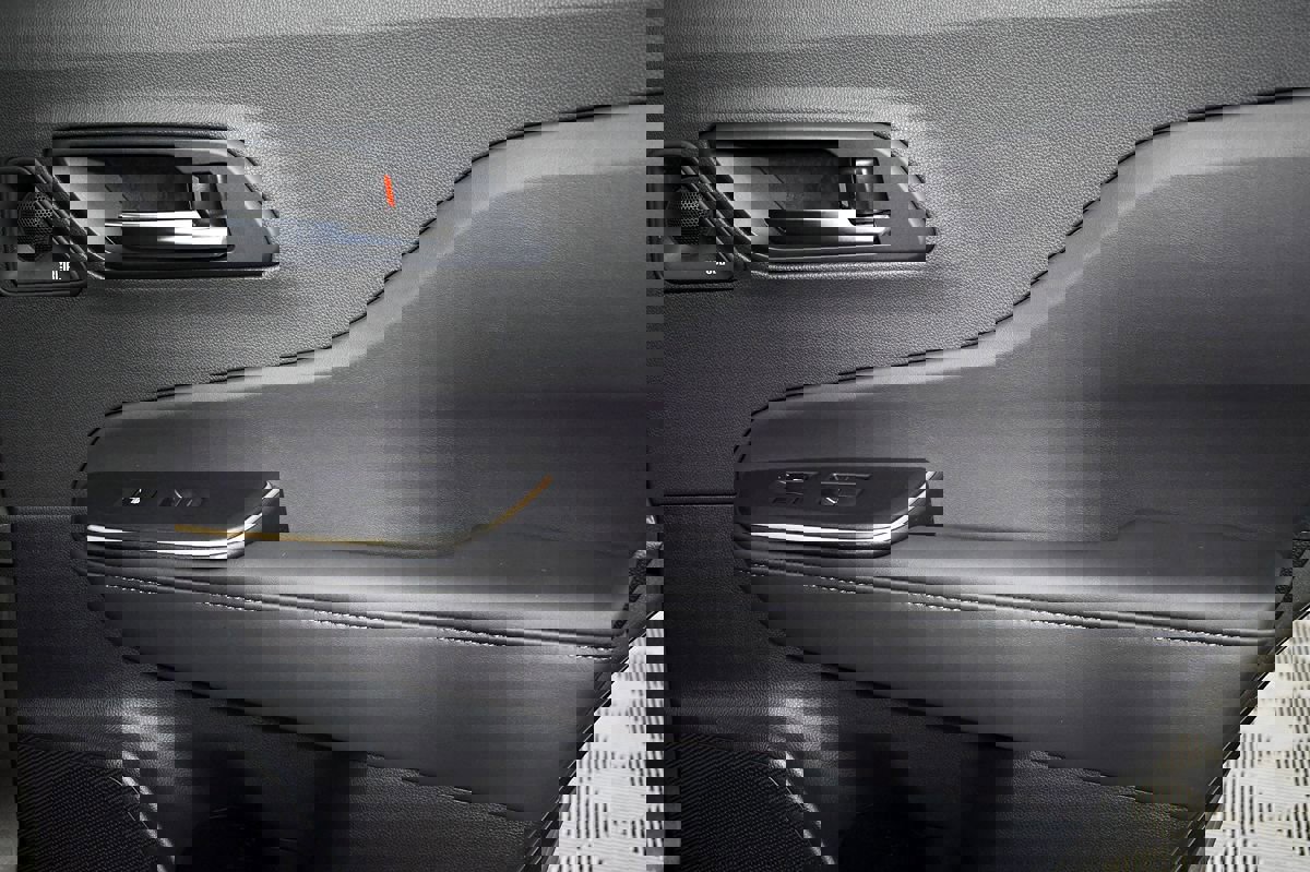 Used 2023 Toyota Crown Platinum image 41