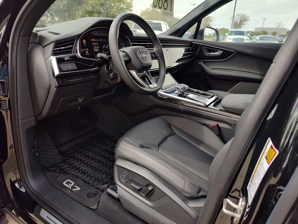 Certified 2025 Audi Q7 3.0T Premium Plus w/ Premium Plus Package image 2