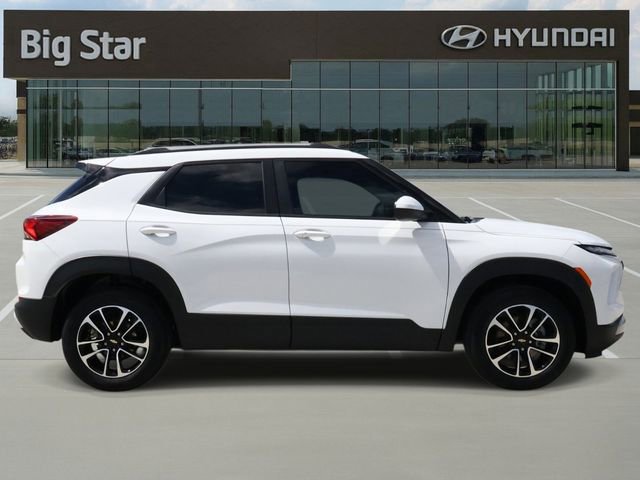 Used 2025 Chevrolet TrailBlazer LT w/ Convenience Package image 5