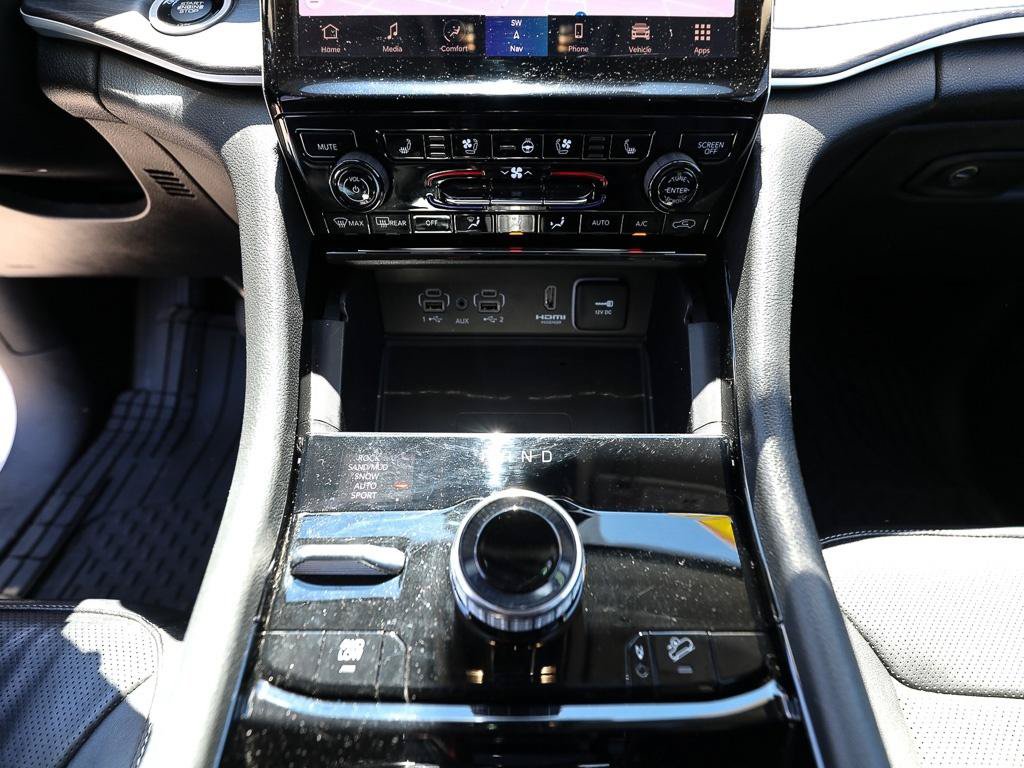 Used 2023 Jeep Grand Cherokee 4WD 4xe w/ Luxury Tech Group II image 20