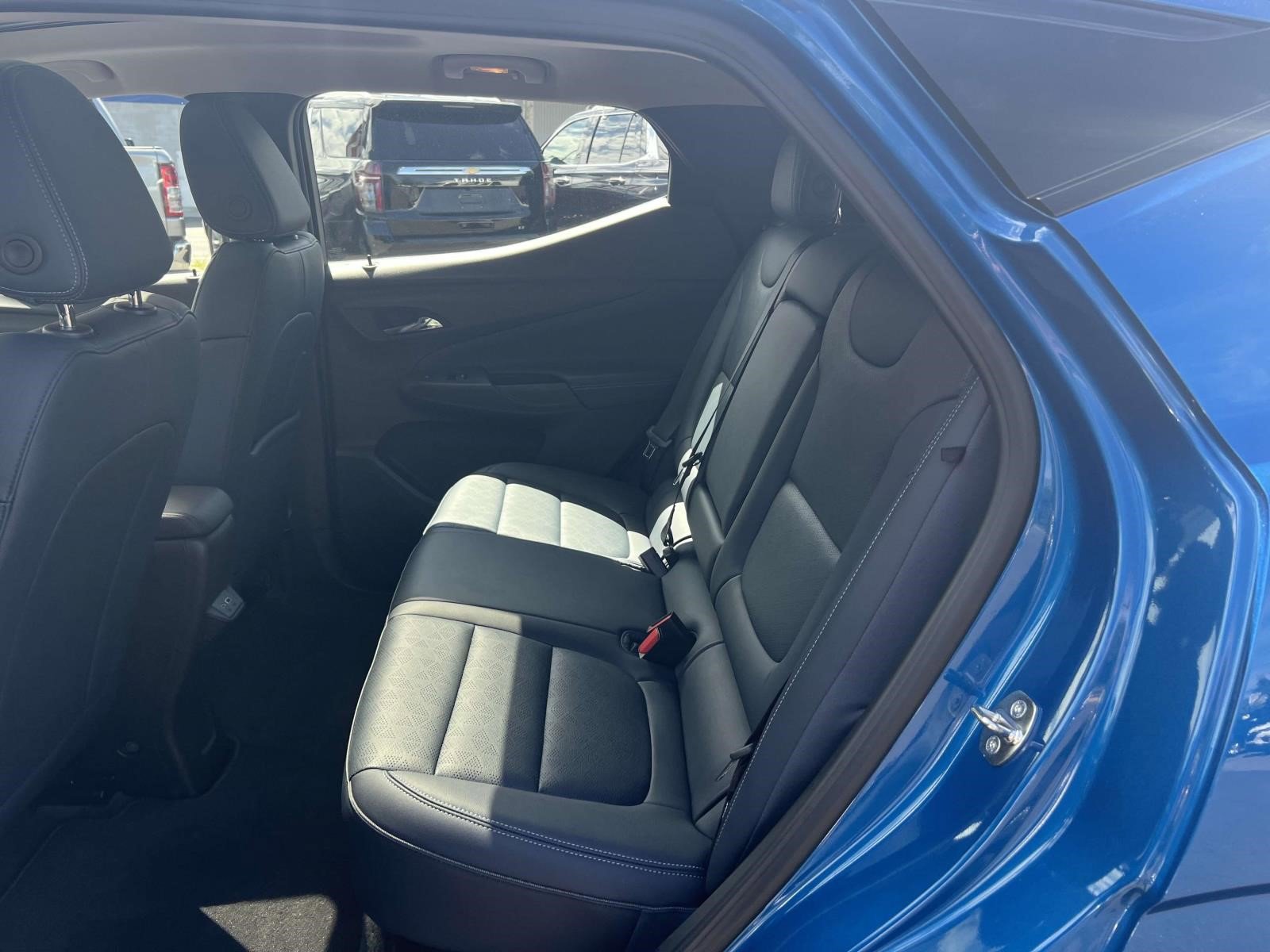 Certified 2022 Chevrolet Bolt EUV Premier w/ Sun & Sound Package image 8