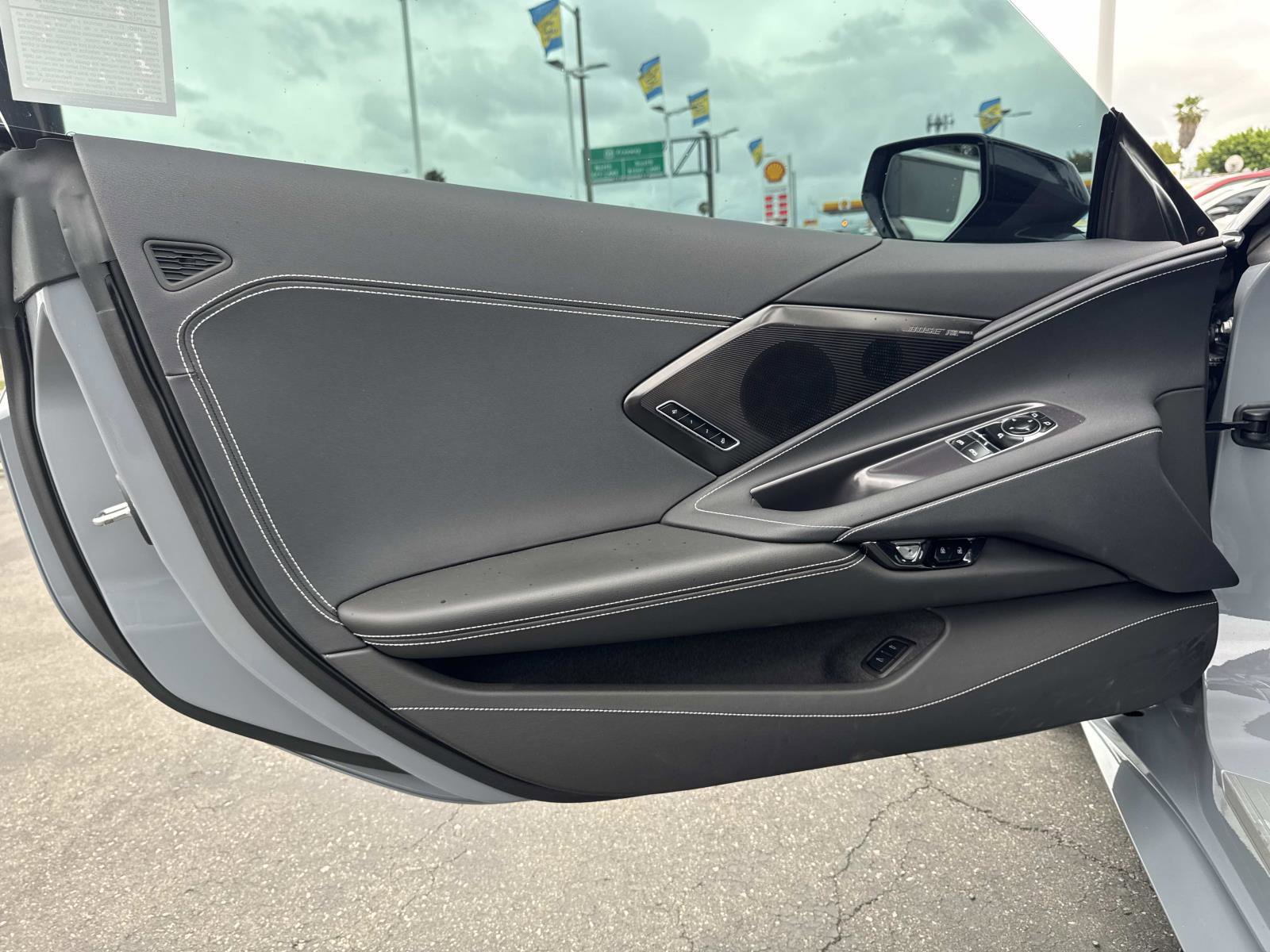 Used 2024 Chevrolet Corvette Stingray Preferred Cpe w/ Stealth Interior Trim Package image 20