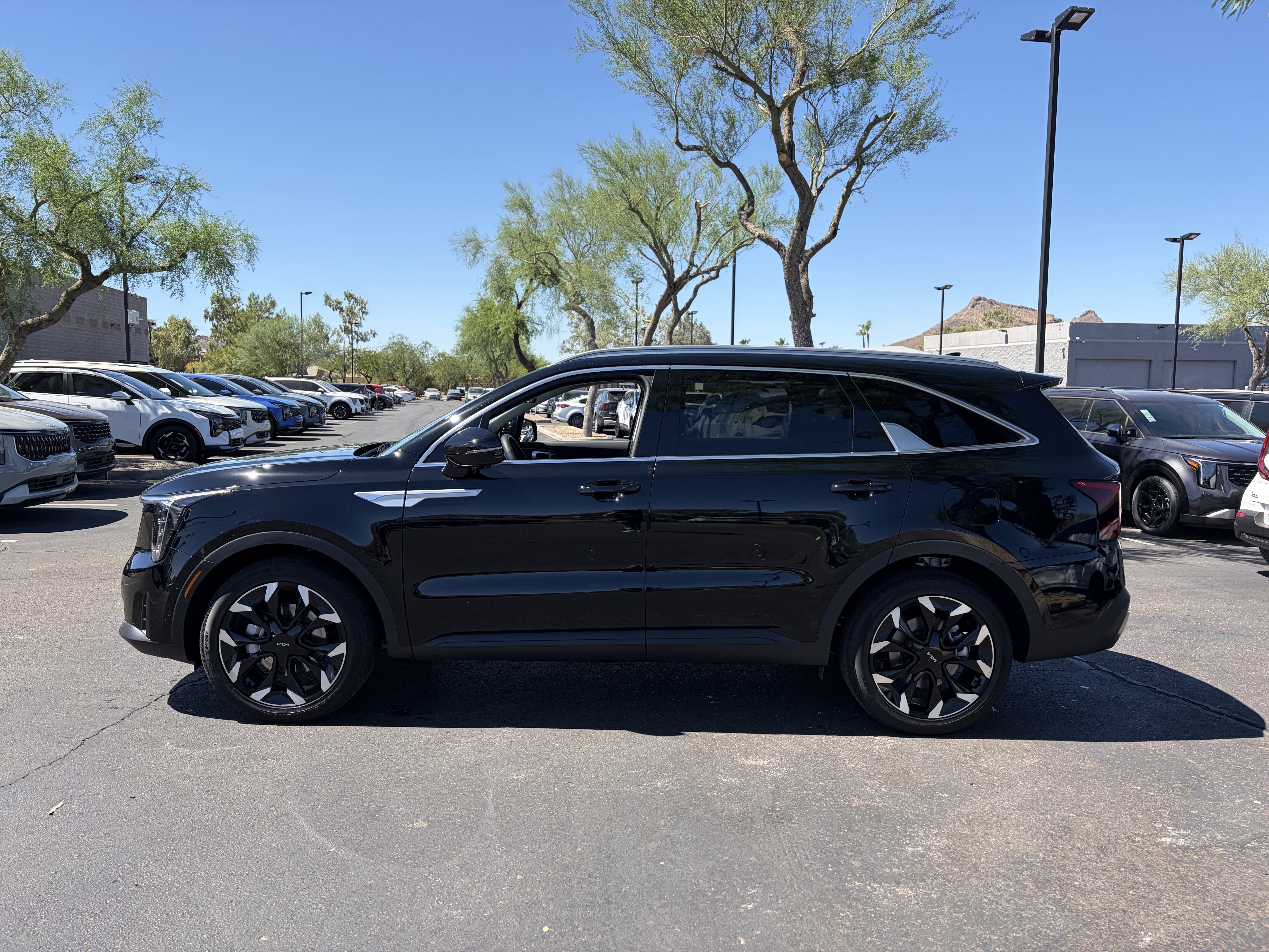 New 2026 Kia Sorento SX FWD image 5