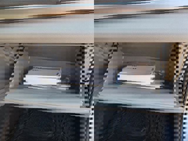 Used 2017 Hyundai Elantra SE image 23