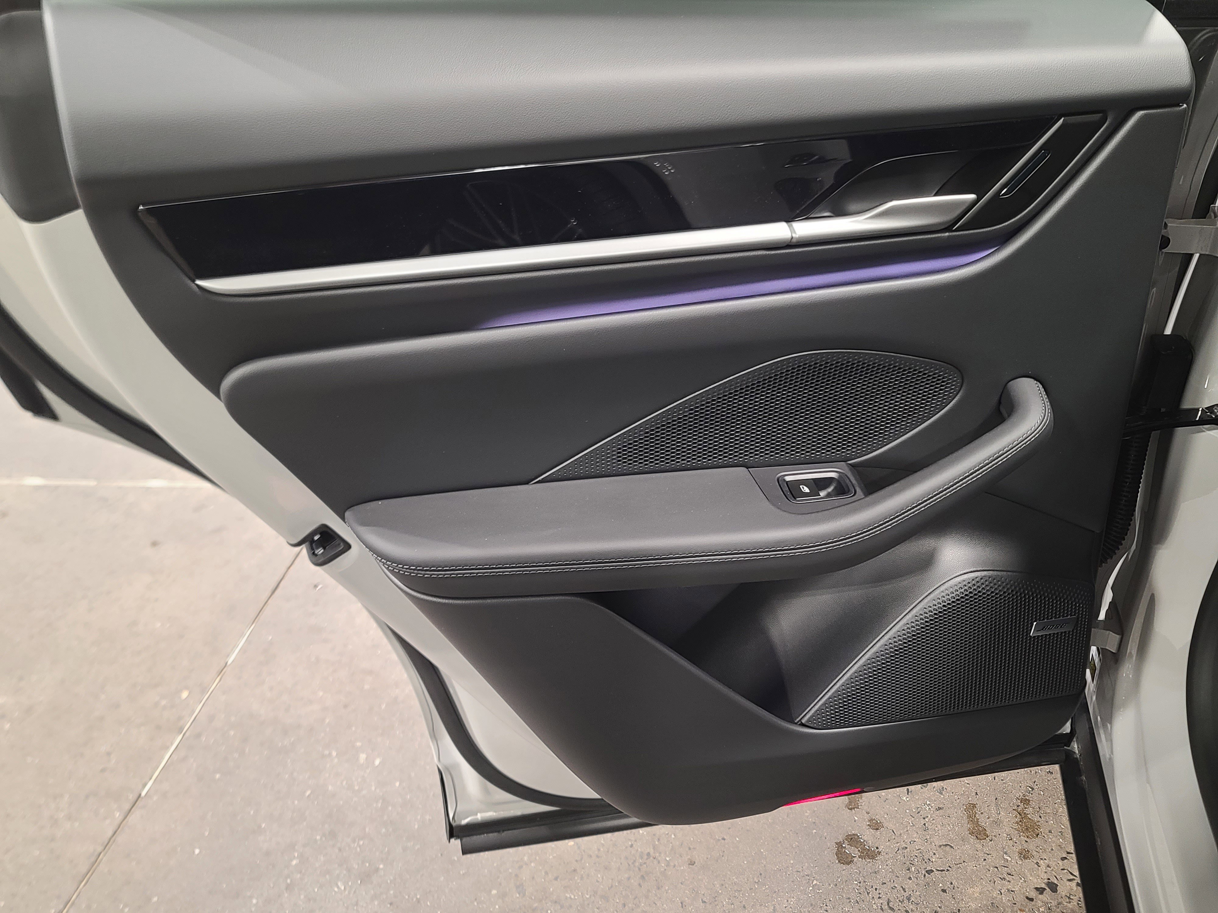 New 2026 Porsche Macan 4 Electric AWD/4WD image 26