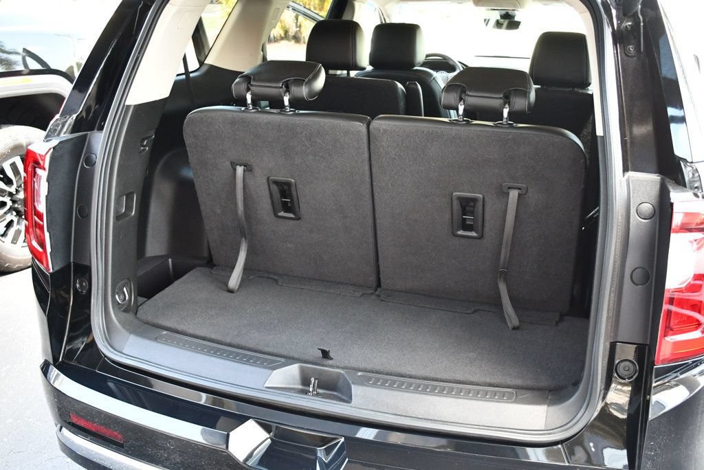Used 2021 GMC Acadia Denali w/ Denali Technology Package FWD image 45