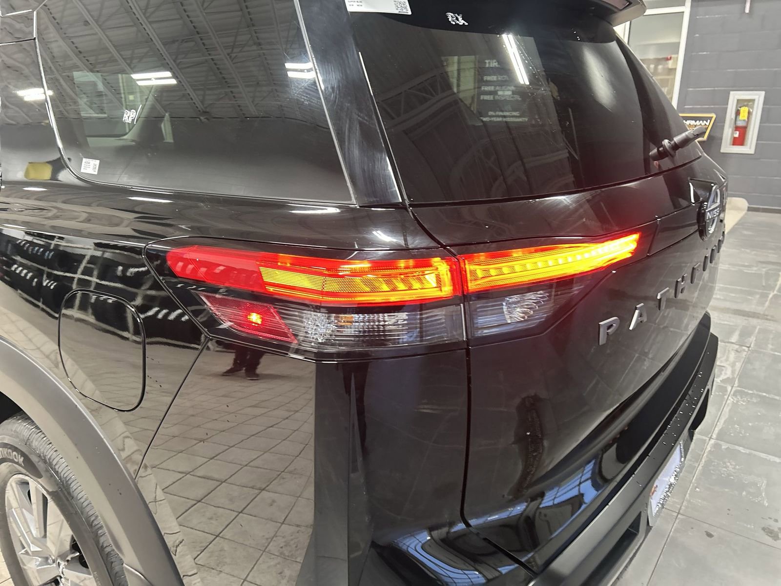 New 2026 Nissan Pathfinder S image 34