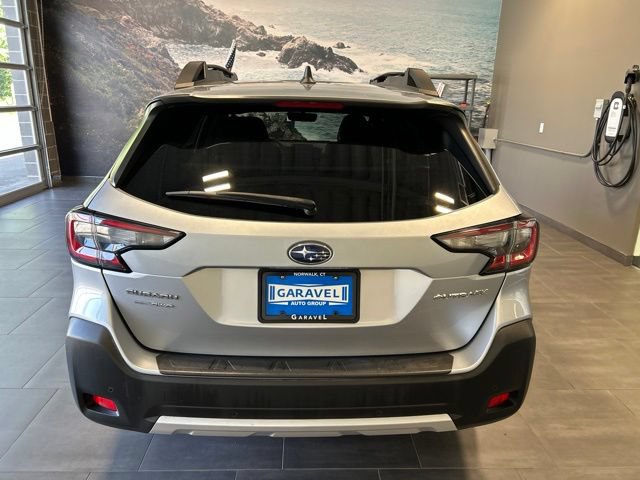 Used 2023 Subaru Outback Limited AWD/4WD image 5