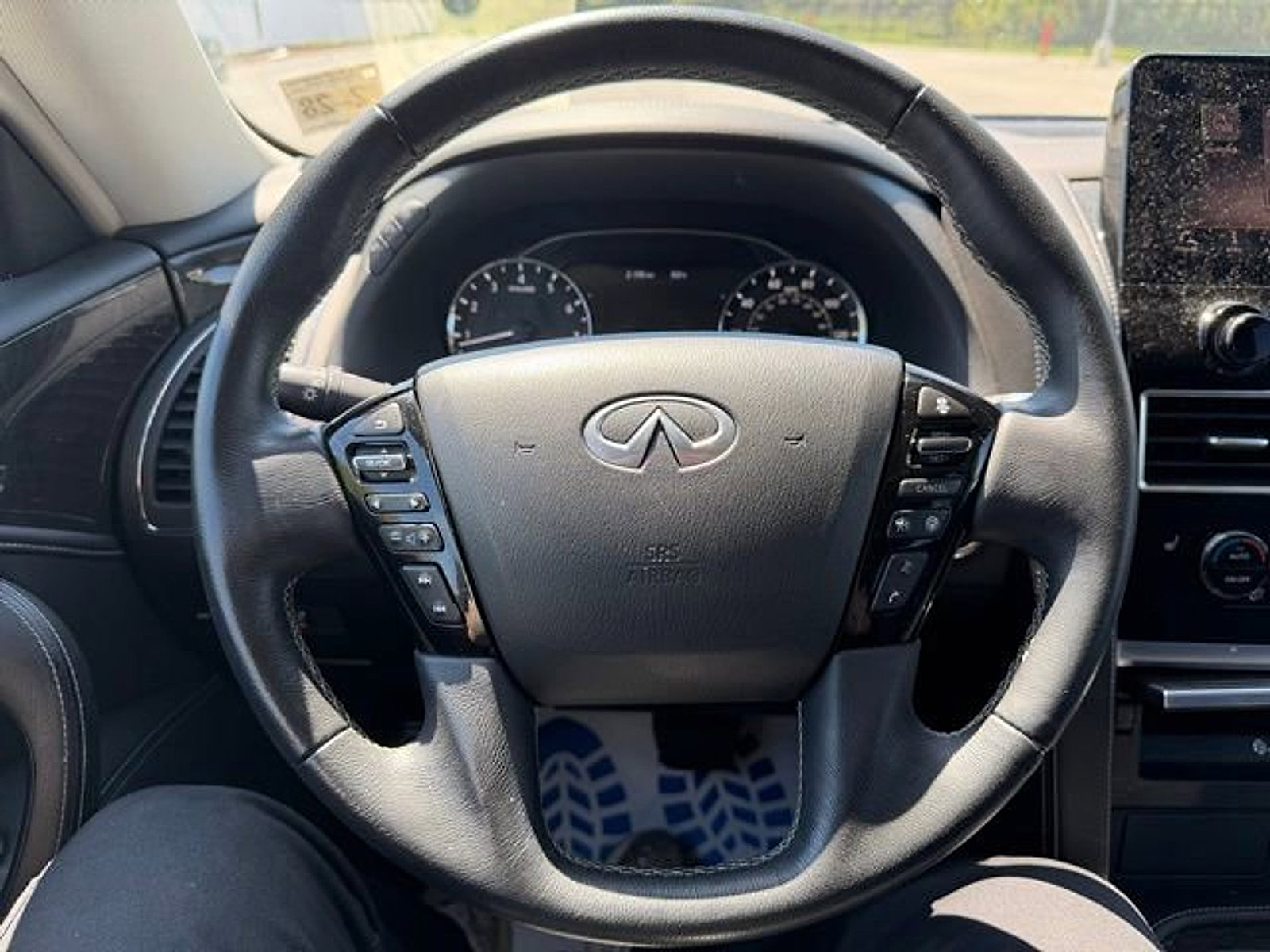 Used 2023 INFINITI QX80 Luxe w/ Cargo Package AWD/4WD image 17